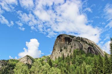 景點：可可托海石鐘山
