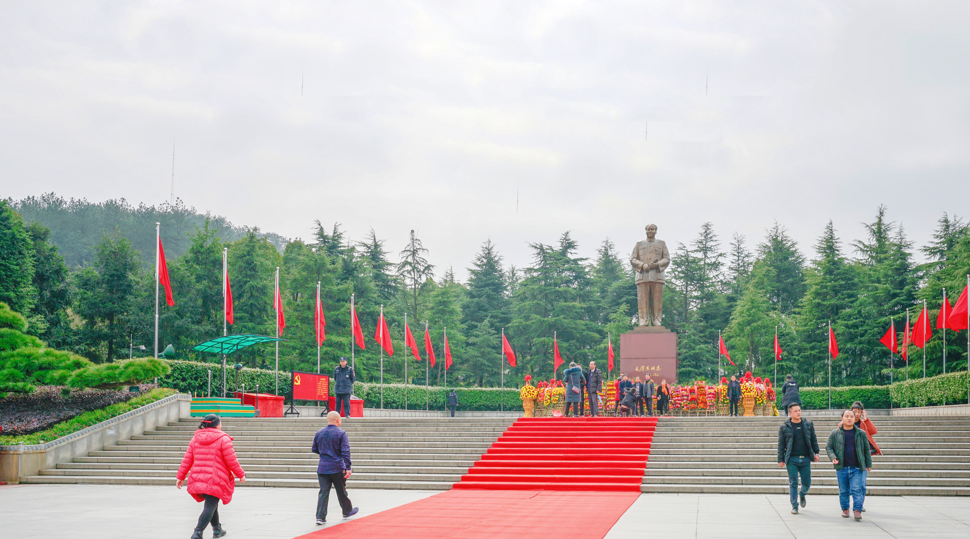 韶山毛澤東銅像廣場(chǎng)封面圖